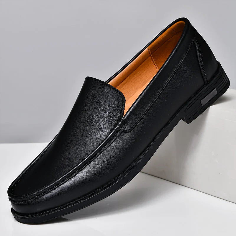 Men's comfortable walking shoes made of genuine leather, one foot loafers, new trendy designer, Mo hot selling driving shoes