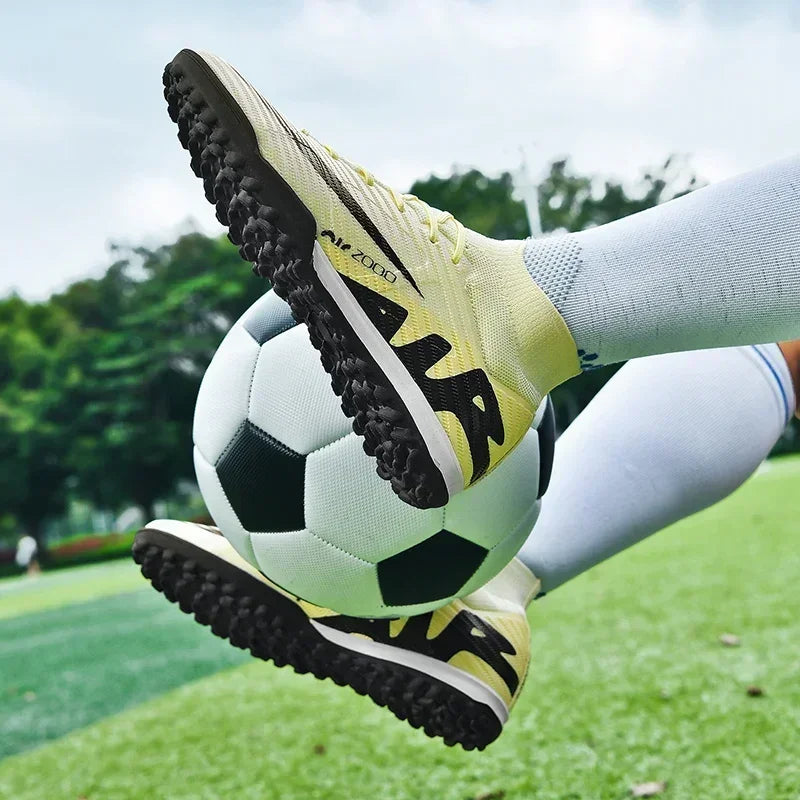 New Men Soccer Shoes Professional Football Boots Soccer Training Shoes Cleats High-quality Ultralight Outdoor Match Non-Slip