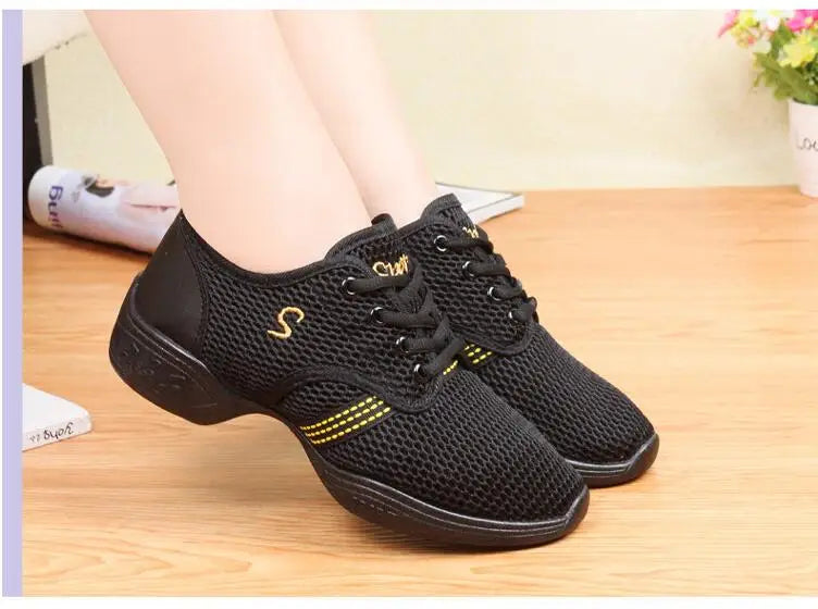 Lightweight Sneakers Fashion Sports Feature Soft Outsole Breathable Running Modern Dance Shoes Sneakers for Woman Practice Shoes