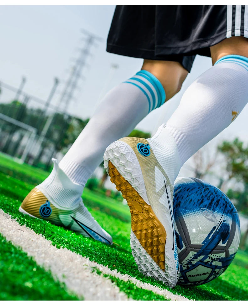 Men Soccer Shoes Kids Football Boots Women Professional Soccer Cleats Antiskid Chaussure Football TF/FG Outdoor Football Shoes